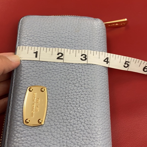 Michael Kors More Credit Cards Wallet - Picture 6 of 8